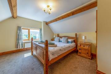 Cottage for 10 People in Mid-Wales, Powys, Photo 3