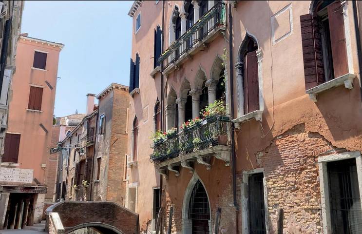 Chambre d’hôte pour 2 personnes, avec vue et terrasse dans Place Saint Marc - 2