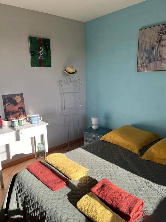 Chambre lit double hauteurs de Toulon in Toulon, Côte méditerranéenne (France)