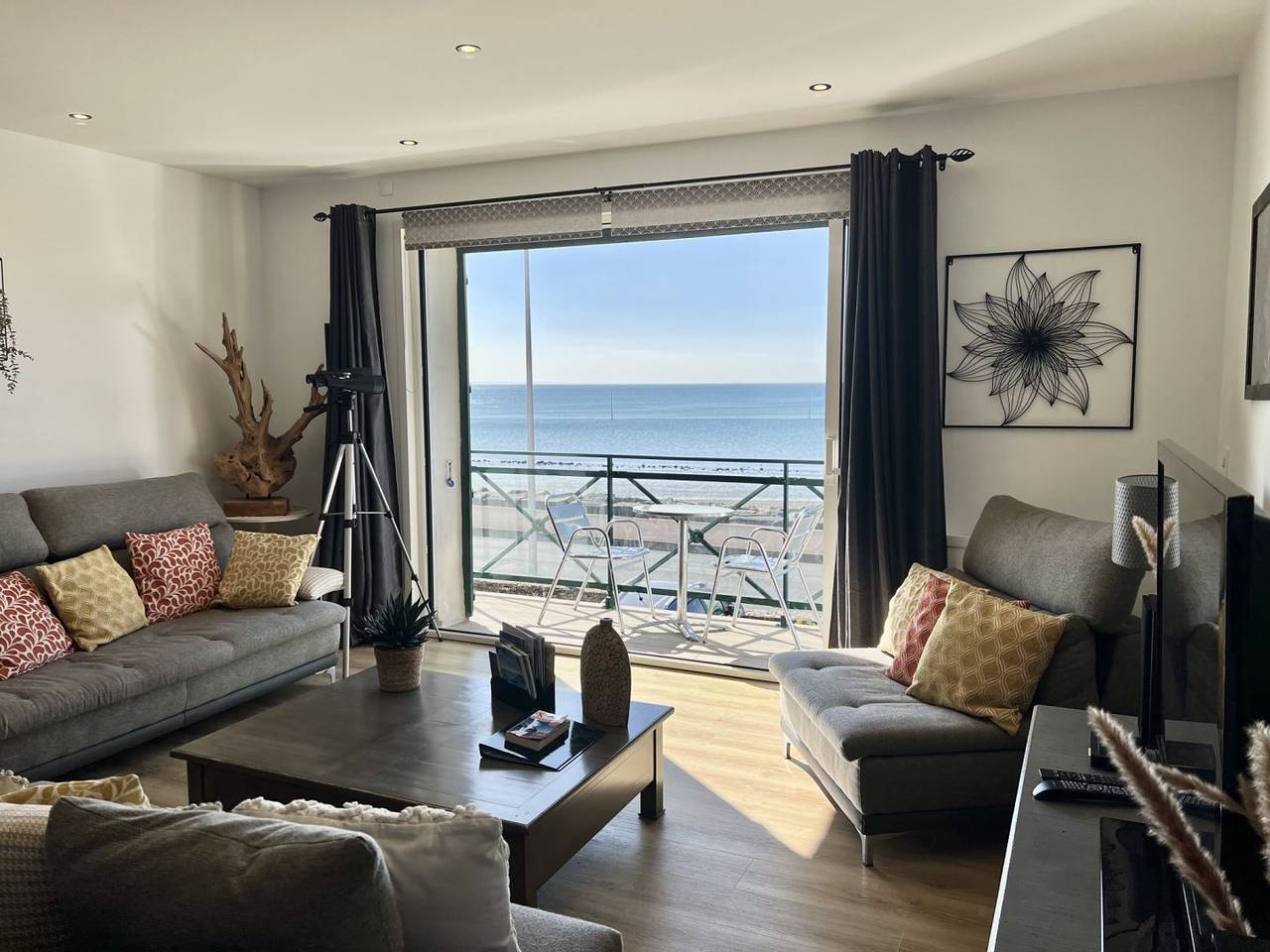 Appartement entier, Agréable appartement avec splendide vue mer imprenable in Granville, Côte de la Déroute