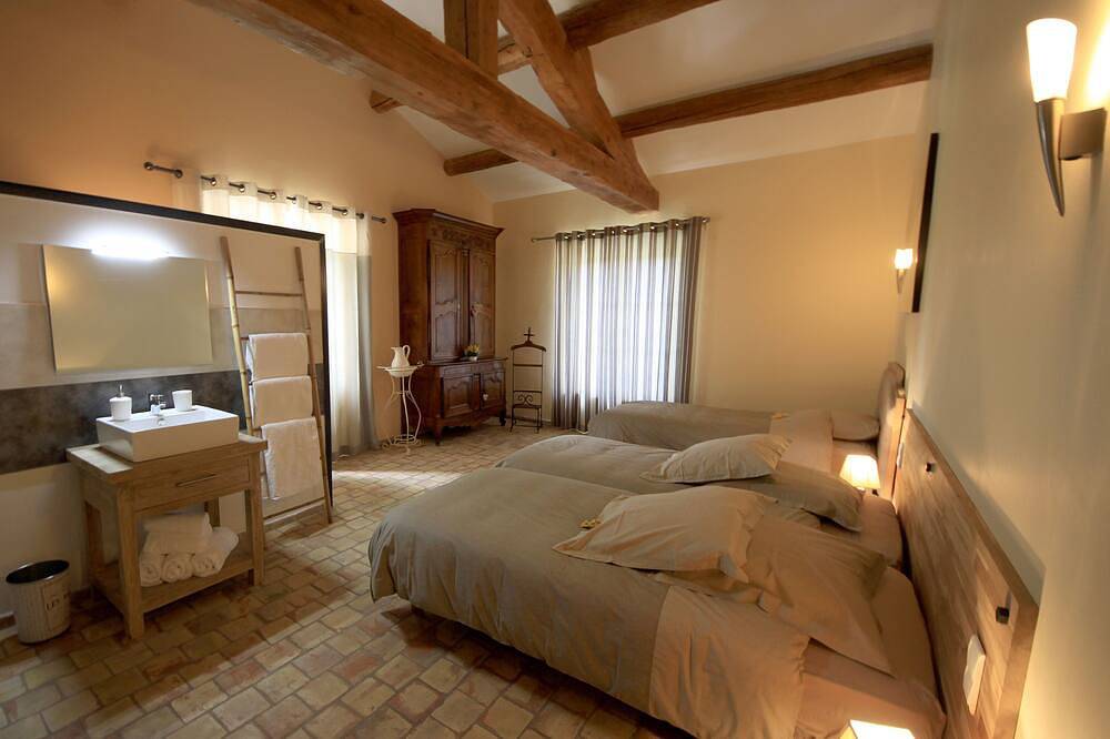 Mas Loisonville, Prestige residence in Drôme Provençale for up to 58 people in Grillon, Enclave de Valreas