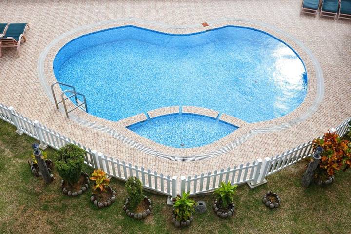 Location de vacances pour 12 personnes, avec vue et piscine ainsi que jardin et sauna, animaux acceptés dans La Digue - 3