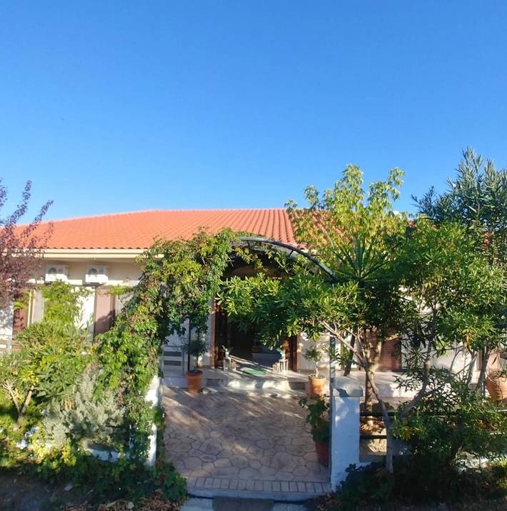 Apartamento para 2 personas, con vistas y jardín en Corfú