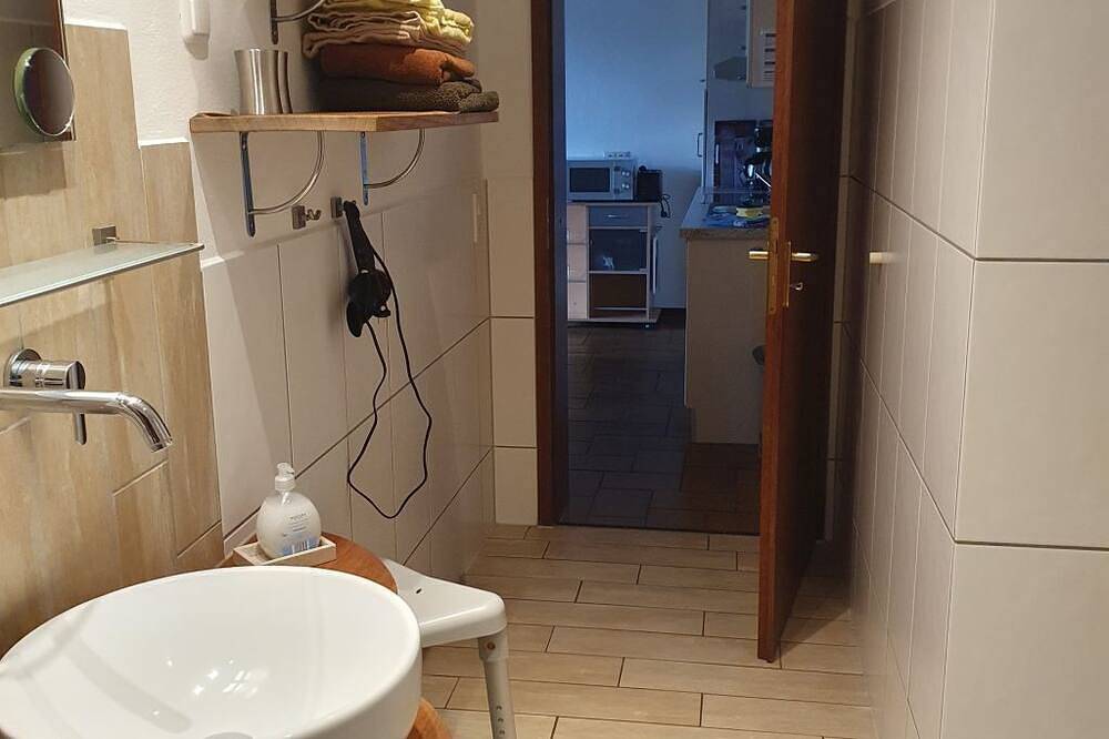 Ganze Wohnung, Familienurlaub gerne mit Hund auf historischem Fachwerkhof nähe Steinhuder Meer in Wölpinghausen, Landkreis Schaumburg