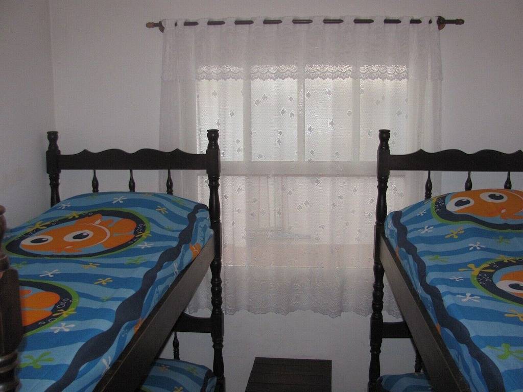 Caraguatatuba / Steinbock / Haus / Ruhig / 200 m zum Strand / Bergblick in Caraguatatuba, Região Metropolitana do Vale do Paraíba e Litoral Norte