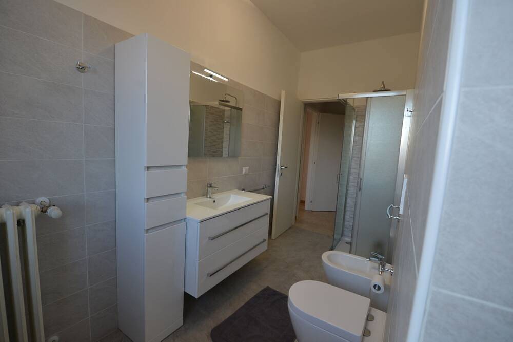 Appartamento intero, Biroldi Apartment... in Varese, Provincia di Varese