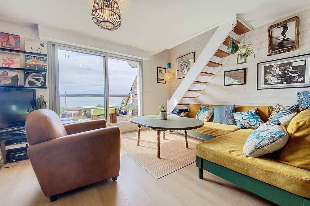 Apartamento entero, Duplex apartment with stunning sea view in Guidel, Côte des Mégalithes