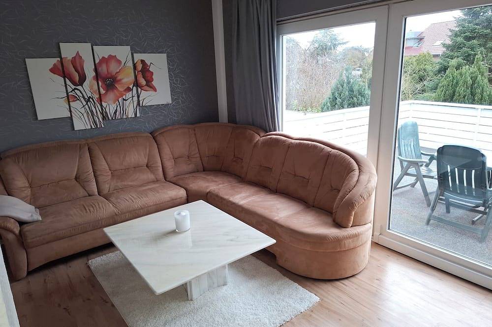 Ganze Wohnung, Ferienwohnung \"Schöne Aussicht\" mit großer Balkon-Terrasse in Nordenham, Wesermarsch