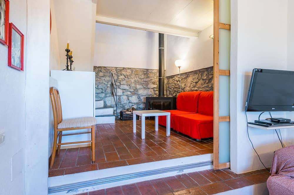 Alleinstehendes Ferienhaus mit  W-Lan, Whirlpool, Terrasse, Haustiere erlaubt, Panoramablick in Castellina Marittima, Etruskische Küste