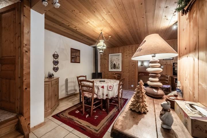 Hel lejlighed, Apartment 'Chalet Ermena' with Mountain View and Wi-Fi in Saint-Jean-d'Aulps, Les Portes du Soleil