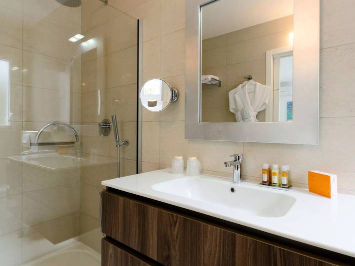 Villa pour 10 personnes, avec piscine ainsi que jardin et sauna à Calvi - 4