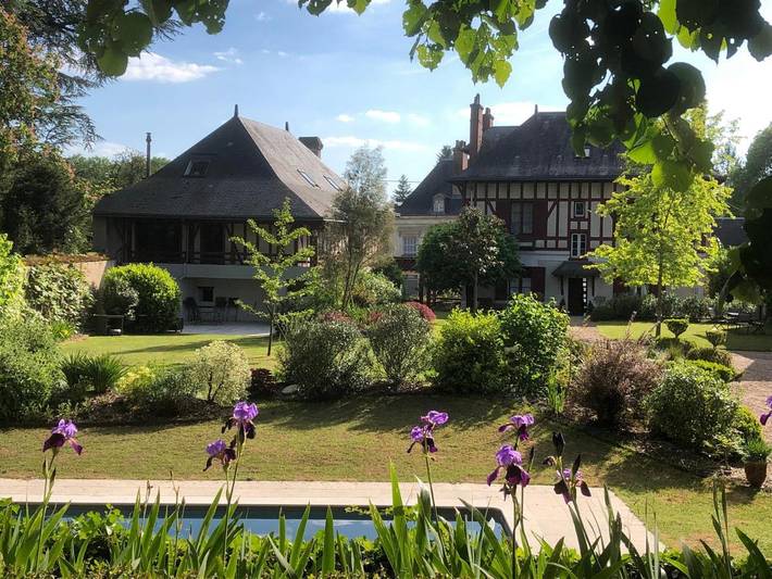 Location de vacances pour 4 personnes, avec terrasse et piscine ainsi que vue et jardin à Cour-Cheverny - 3