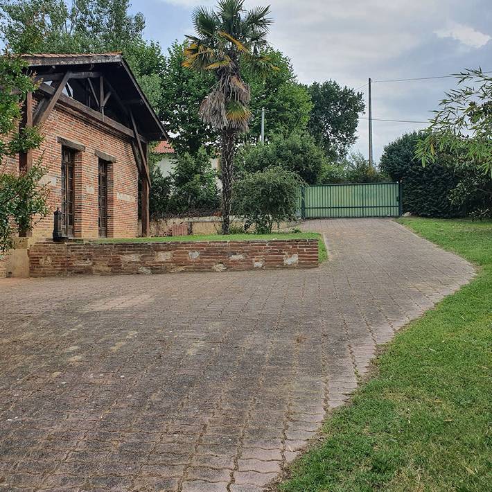 Gîte pour 6 personnes, avec terrasse ainsi que piscine et jardin dans le Gers - 2