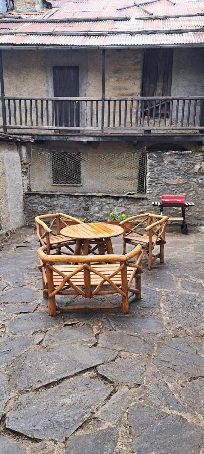 Gîte pour 3 personnes, avec vue ainsi que terrasse et jardin à Pragela - 3