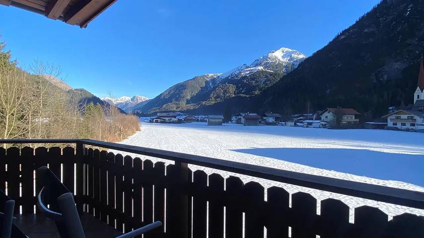 Ferienwohnung für 4 Personen, mit Balkon in Bach - 2