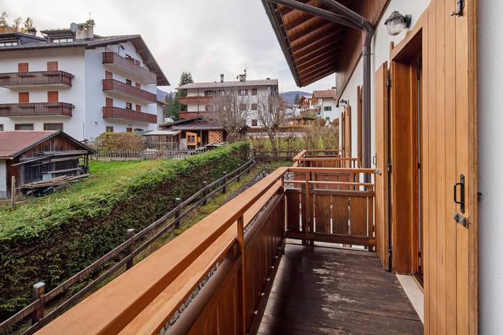 Entire apartment, Apartment 'Residence Malibu Appartamento 7' with Mountain View and Wi-Fi in Falcade, Dolomiti Superski