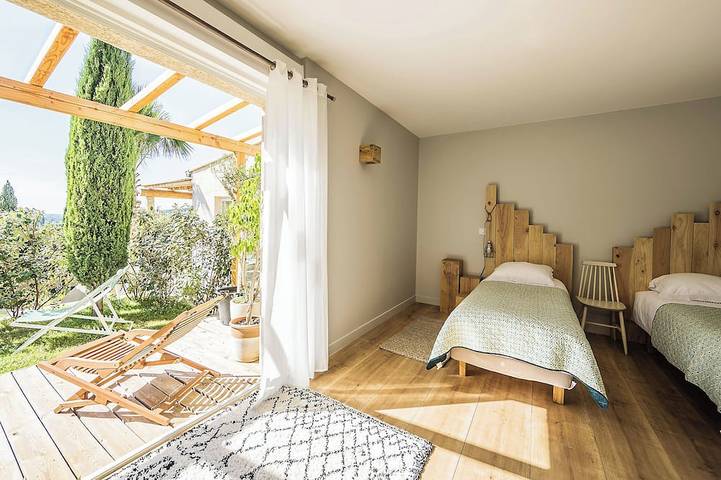 Location de vacances pour 14 personnes, avec jardin et sauna à Castillon-du-Gard - 2