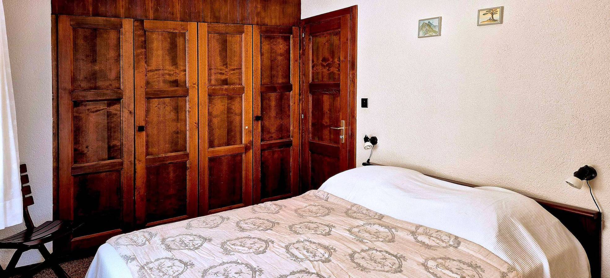 Ganze Wohnung, Charmante Vintage-Wohnung in der Nähe von Spa & Slopes in Ovronnaz, Leytron