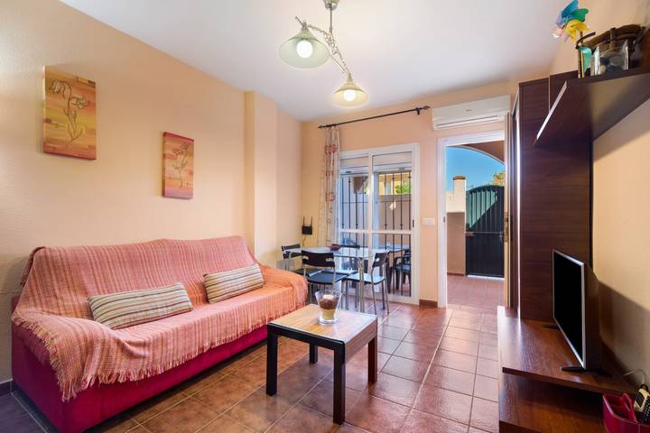 Apartamento de vacaciones para 4 personas, con jardín y piscina para niños - 1