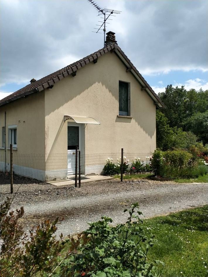 Gîte pour 5 personnes, avec terrasse et jardin à Châteauvieux - 3