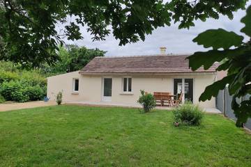 Gîte pour 4 personnes, avec jardin et terrasse à Cellettes