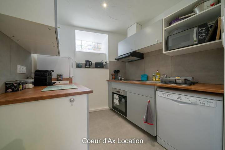 Gîte pour 4 personnes, avec balcon dans Bains Du Couloubret - 4