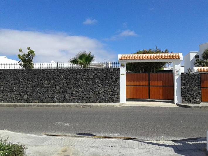 Casa de vacaciones para 10 personas, con Terraza y Jacuzzi además de Jardín y Piscina en Nazaret