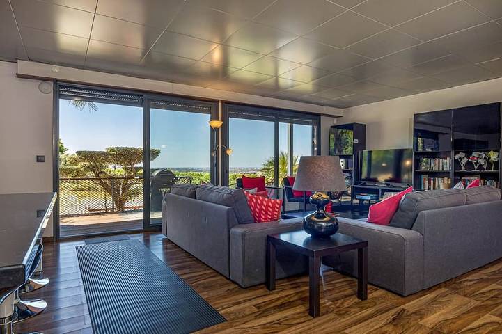 Impresionante casa de 3 dormitorios en suite en finca con piscina in Conceição e Estoi, Distrito de Faro