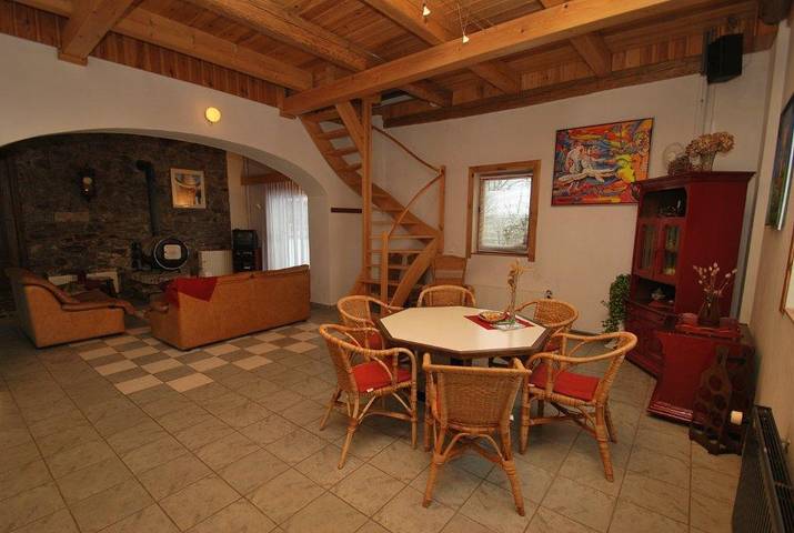 Villa für 6 Personen, mit Kinderpool und Garten sowie Pool und Terrasse, mit Haustier in Tschechien - 4