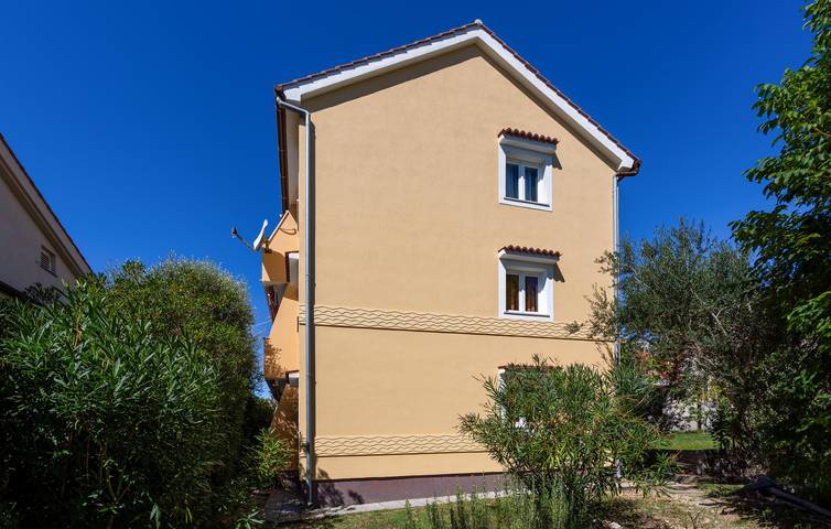 Ferienwohnung für 4 Personen, mit Terrasse und Garten in Baska - 3