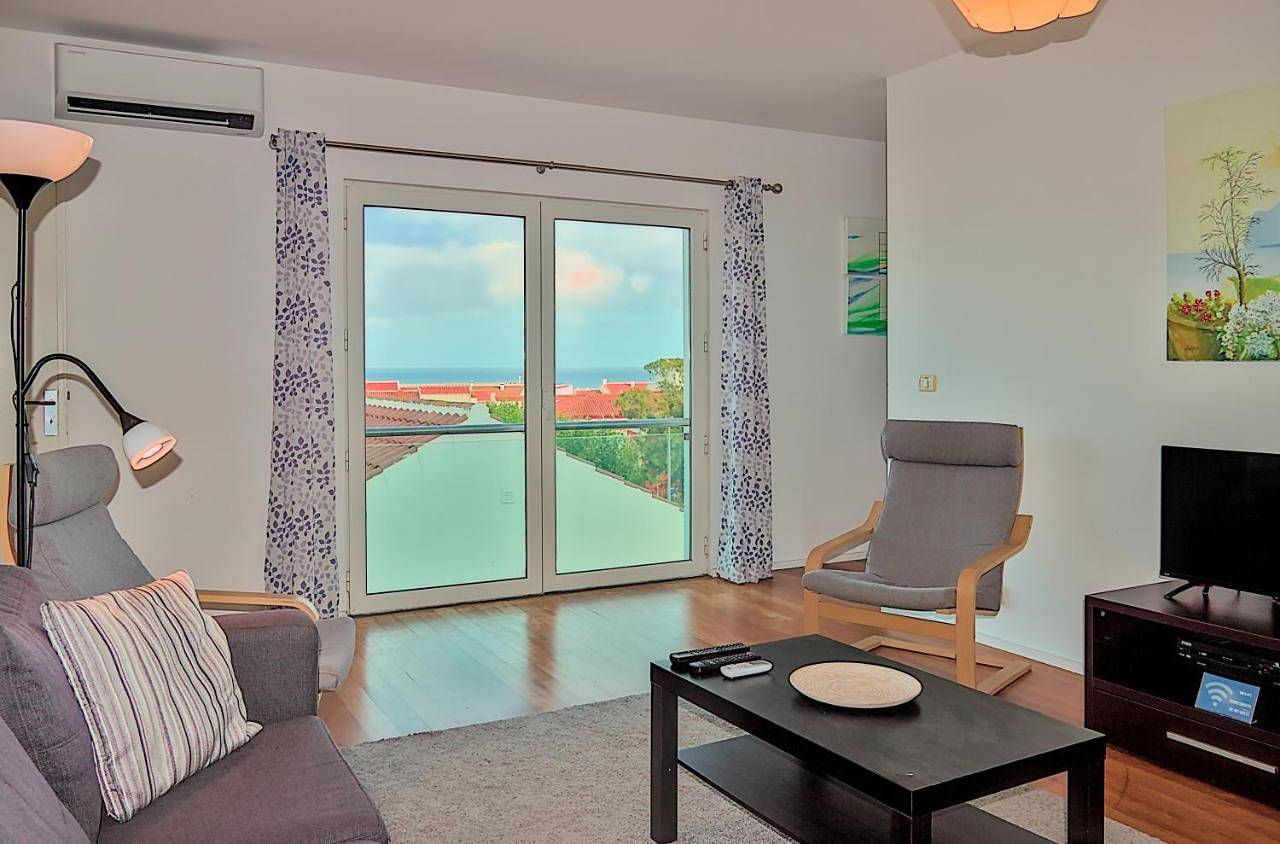 Apartamento inteiro, Two-Bedroom Apartment in Praia da Vitória, Terceira