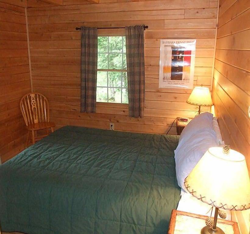 Schoodic Escape - Katahdin Region Lakeside Cabin in Piscataquis County