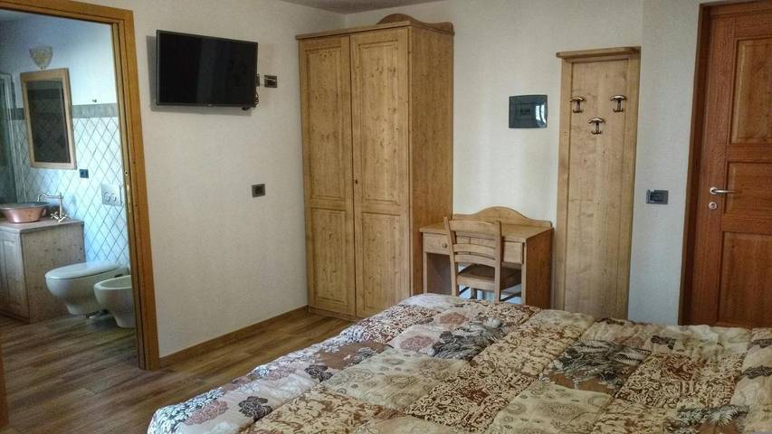Gîte pour 2 personnes, avec Balcon ainsi que Terrasse et Jardin à Champoluc - 3