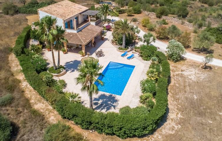 Apartamento para 6 personas, con Terraza y Piscina en Cala Llombards