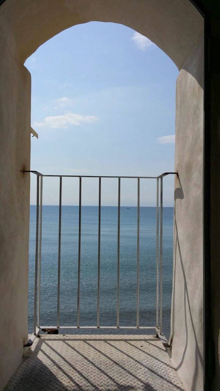 Balcone sulla spiaggia in Cefalù, Cefalù (gemeinde)