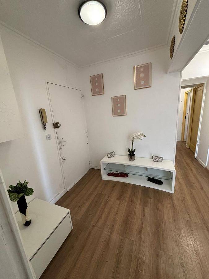 Chambre d’hôte pour 2 personnes, avec Terrasse à Épinay-sur-Seine