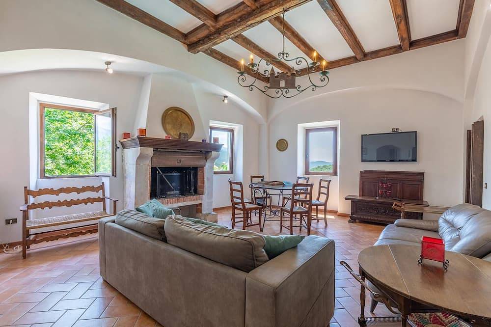 Splendida casa a Cantalice (Ri) in Cantalice, Provincia di Rieti