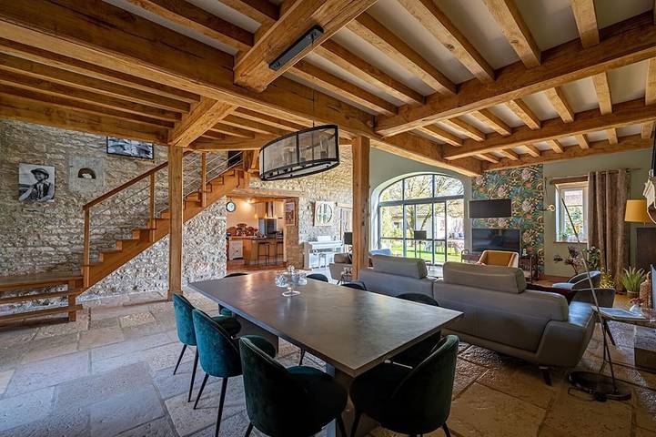 Location de vacances pour 10 personnes, avec terrasse ainsi que sauna et jardin à Montceau-et-Écharnant - 4