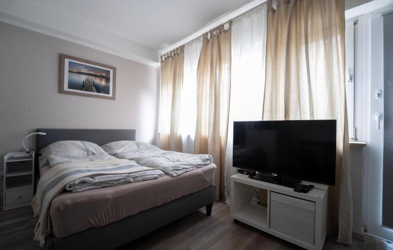 Ganze Wohnung, One-Bedroom Apartment in Wiesbaden, Südhessen