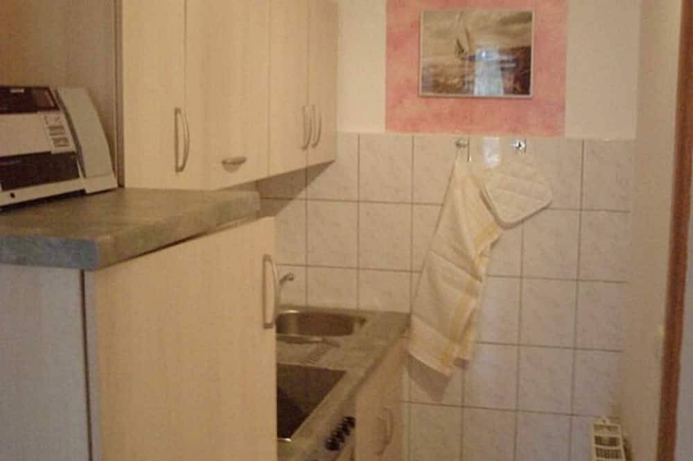 Apartamento entero, Holiday Room I - Habitación de vacaciones Zur Quelle in Stralsund, Alrededores de Stralsund