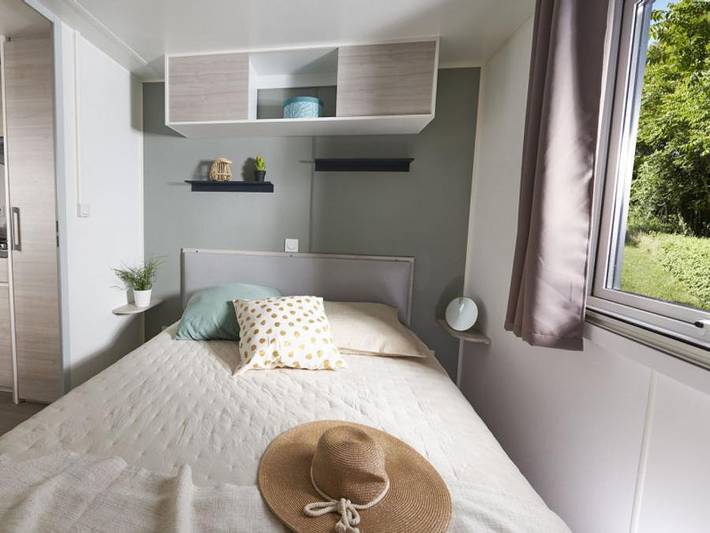 Mobil home pour 6 personnes, avec bassin pour enfant, animaux acceptés à Seillac - 3