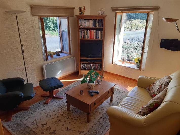 Location de vacances pour 3 personnes, avec terrasse à Châtel-Montagne - 3