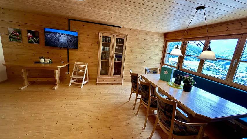 Gîte pour 9 personnes, avec terrasse, animaux acceptés à Mellau - 4