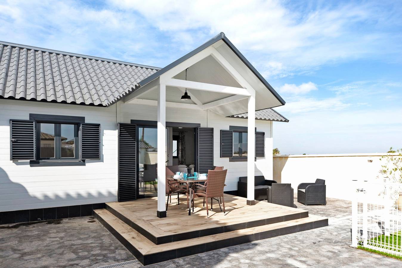 Chalet "Casa Manoli" with Pool, Terrace, Air Conditioning and Wi-Fi in Conil de la Frontera, Costa de la Luz