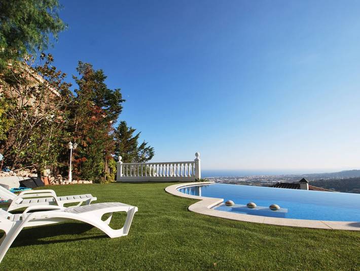 Location de vacances pour 10 personnes, avec jardin à Cabrils - 2