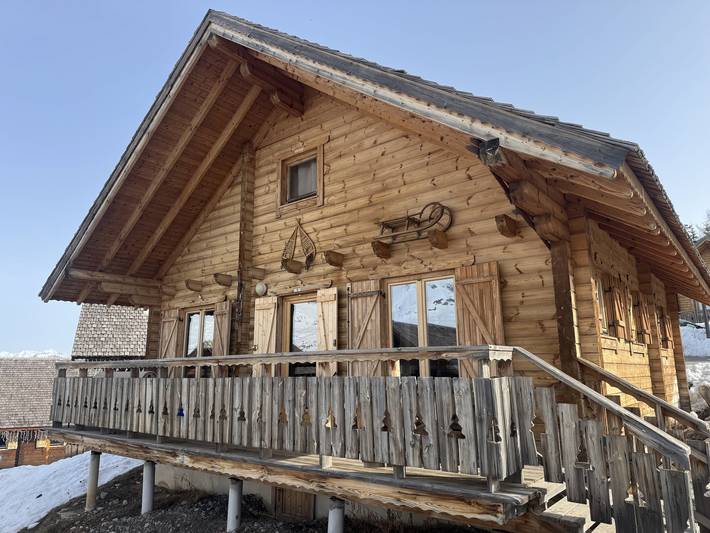 250 m des pistes, chalet 10 pers & piscine commune in La Joue du Loup, Dévoluy (comuna)
