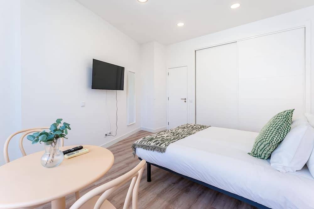 Ganze Wohnung, Modern Retreat 2 in Faro by Lovelystay in São Pedro, Faro
