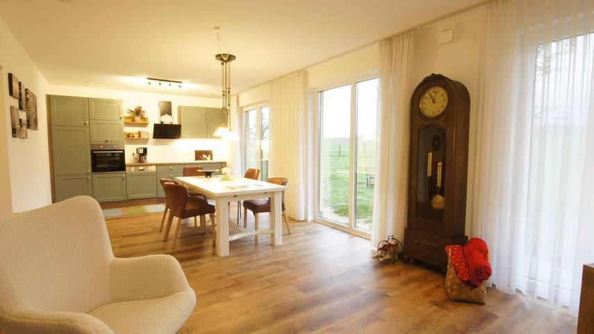 Ferienhaus für 8 Personen, mit Ausblick und Garten in Göhren-Lebbin - 4