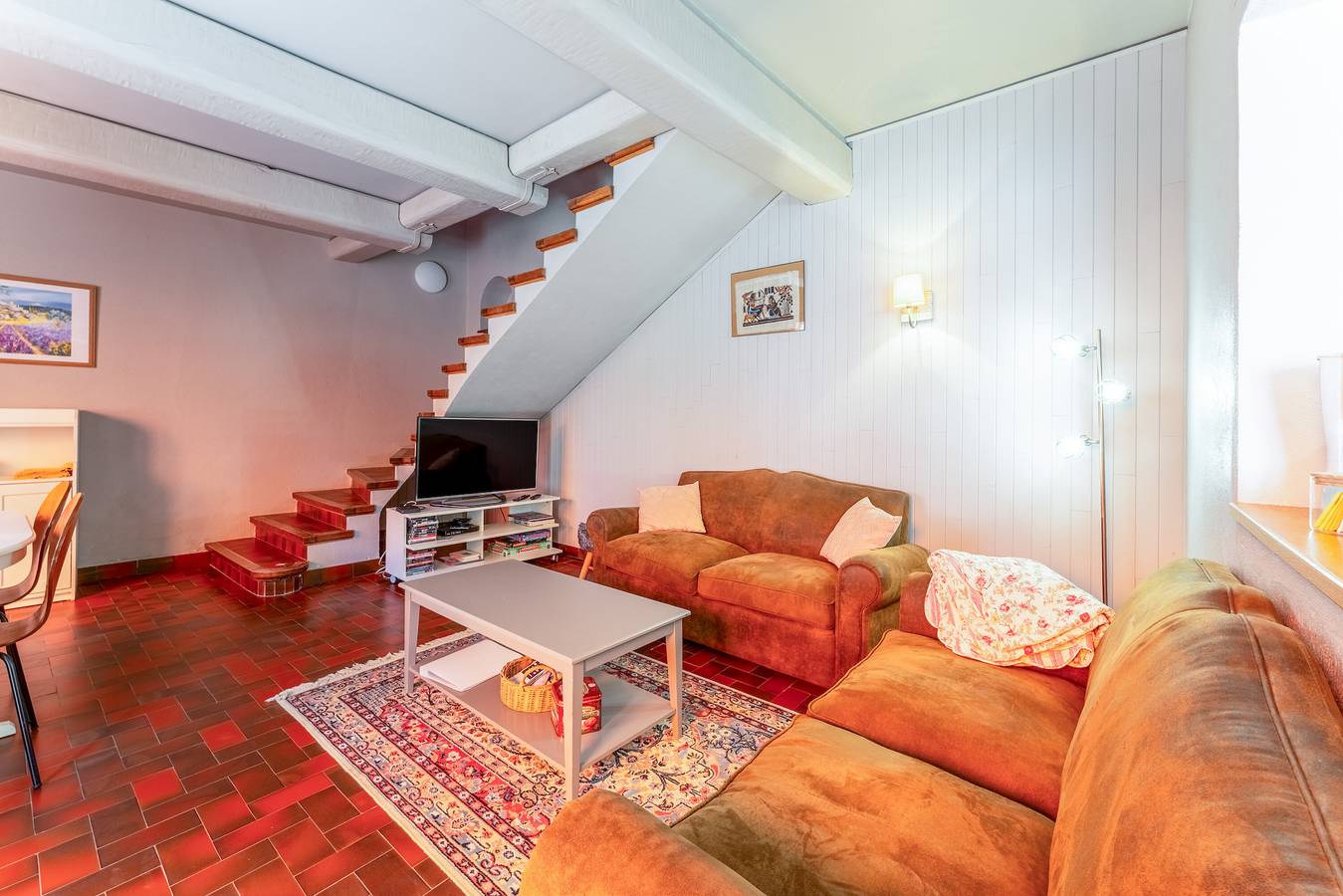 Ganze Wohnung, Ferienwohnung 'Gîte Coté Mûrier' mit Gemeinschaftspool, Privatterrasse und Wi-Fi in Rasteau, Vaucluse