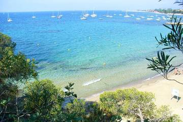 Gîte pour 6 personnes, avec vue et jardin dans Plage Miramar